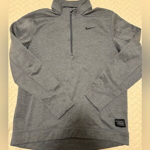 Nike: Grey Men’s Warm Golf Qtr Zip
